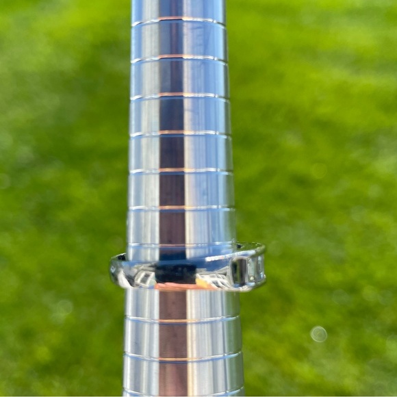 1.01 ctw Diamond Platinum Ring in Size 6.25+ Excellent Conditon - Picture 8 of 14